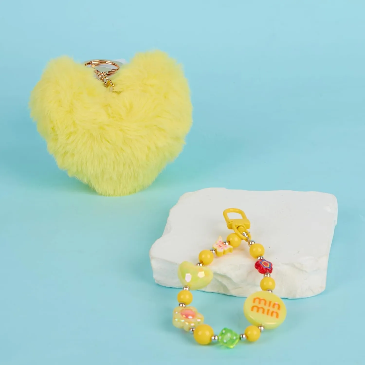 4 Pieces Cute Keychains for Girls Accessories for Backpack Bracelet Wristlet Keychain Beaded Bangle Key Chains