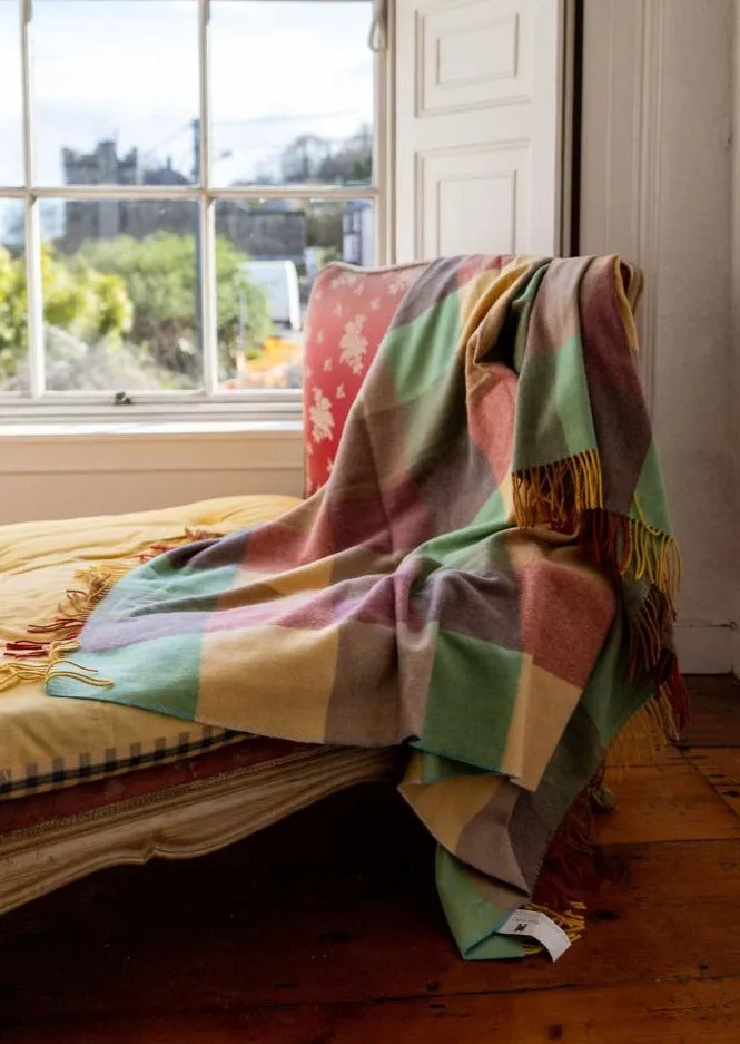 John Hanly Lambswool Throw | Pink Check